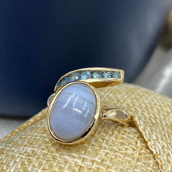 Vintage Estate Ring 925 Gold Tone with Blue Chalcedony and Accent Stones - Picture 5 of 15